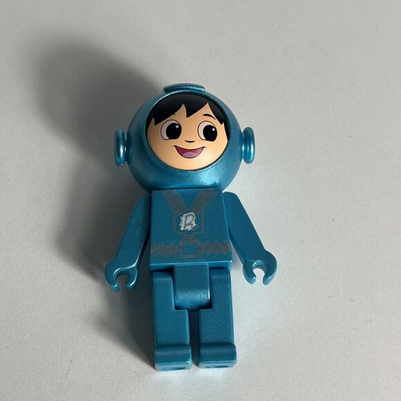 Ryans World Shiny Blue Astronaut Ryan Action Figure 3" - Picture 1 of 5